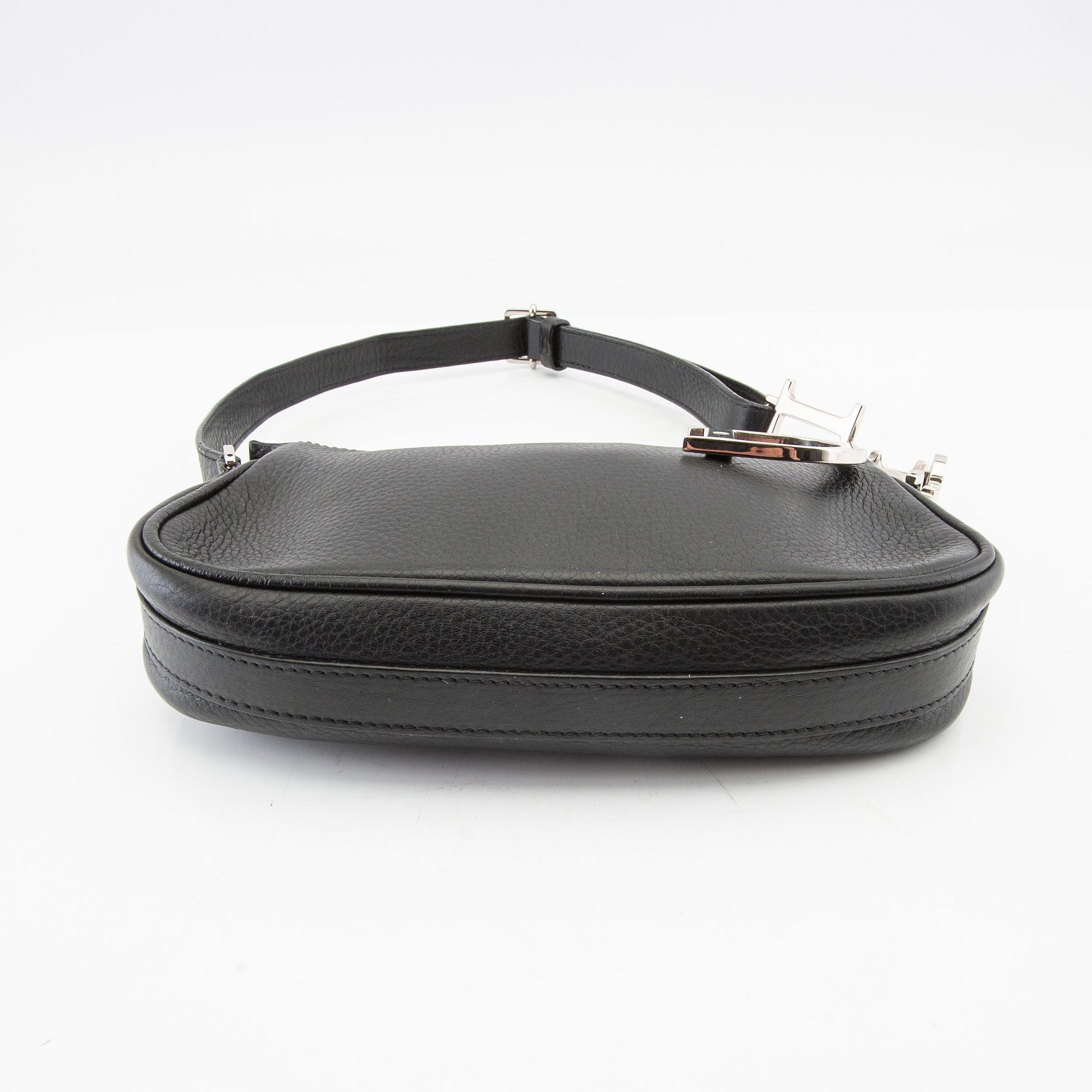 Christian Dior, väska D-charm small pouchette.