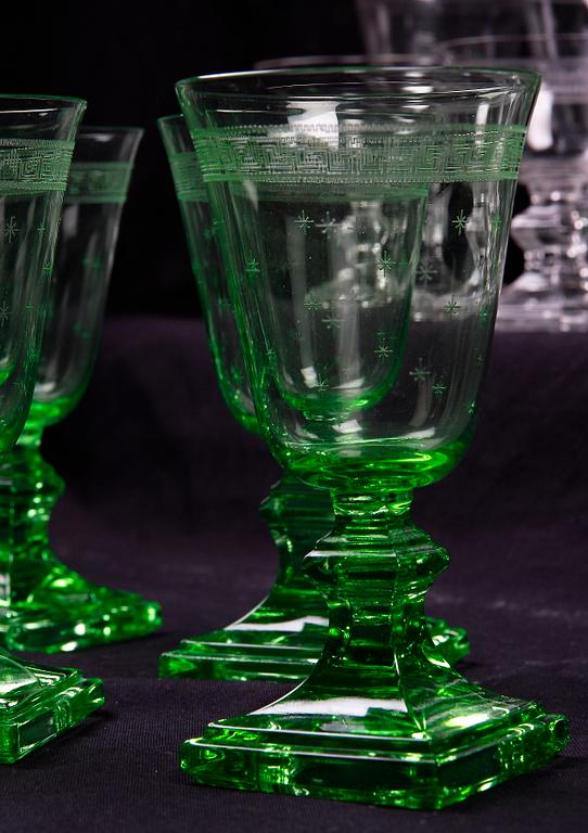GLASSERVISDELAR, 31 delar, empirestil, 1900-talets första hälft.