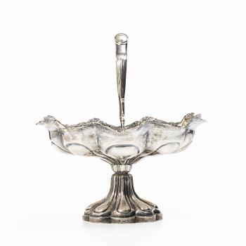 Gustaf Adolf Strömbäck, brödkorg, silver, Helsingfors, Finland, 1844.