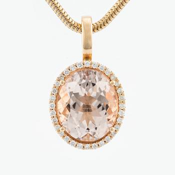 18K gold, morganite and brilliant cut diamond necklace.