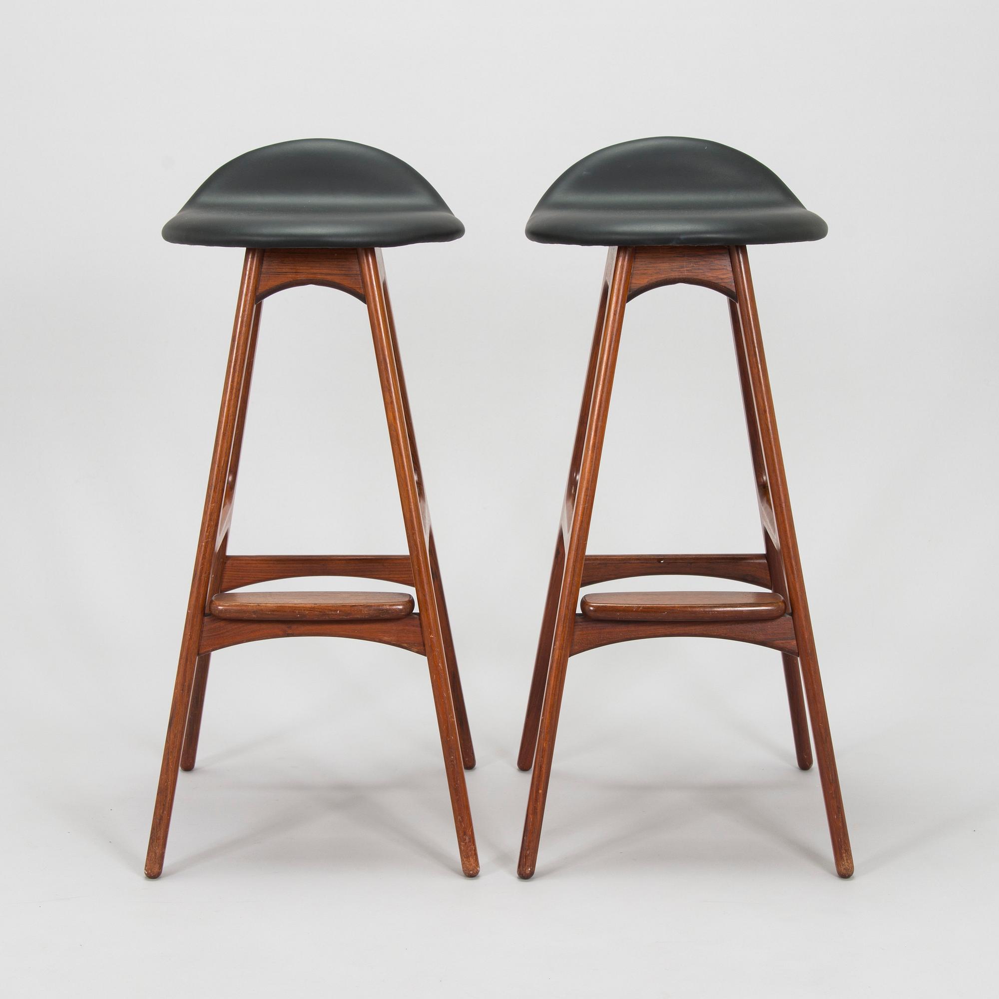 Erik Buck, a pair of 1960s 'OD-61' bar stools for Odense Maskinsnedkeri A-S, Denmark.
