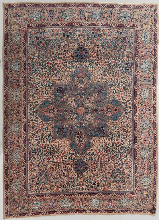 Rug, Kirman, figural, 297 x 217 cm, first half of the 20th century.