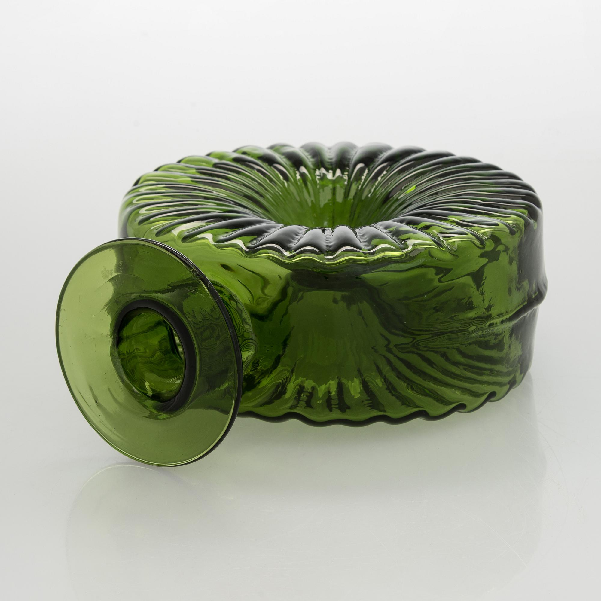 Helena Tynell, a 'Sun bottle' for Riihimäen Lasi Oy. In production 1964-1974.
