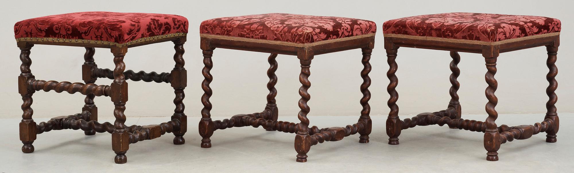 TABURETTER, 2+1, barock samt barockstil, 17 resp 1800-tal.
