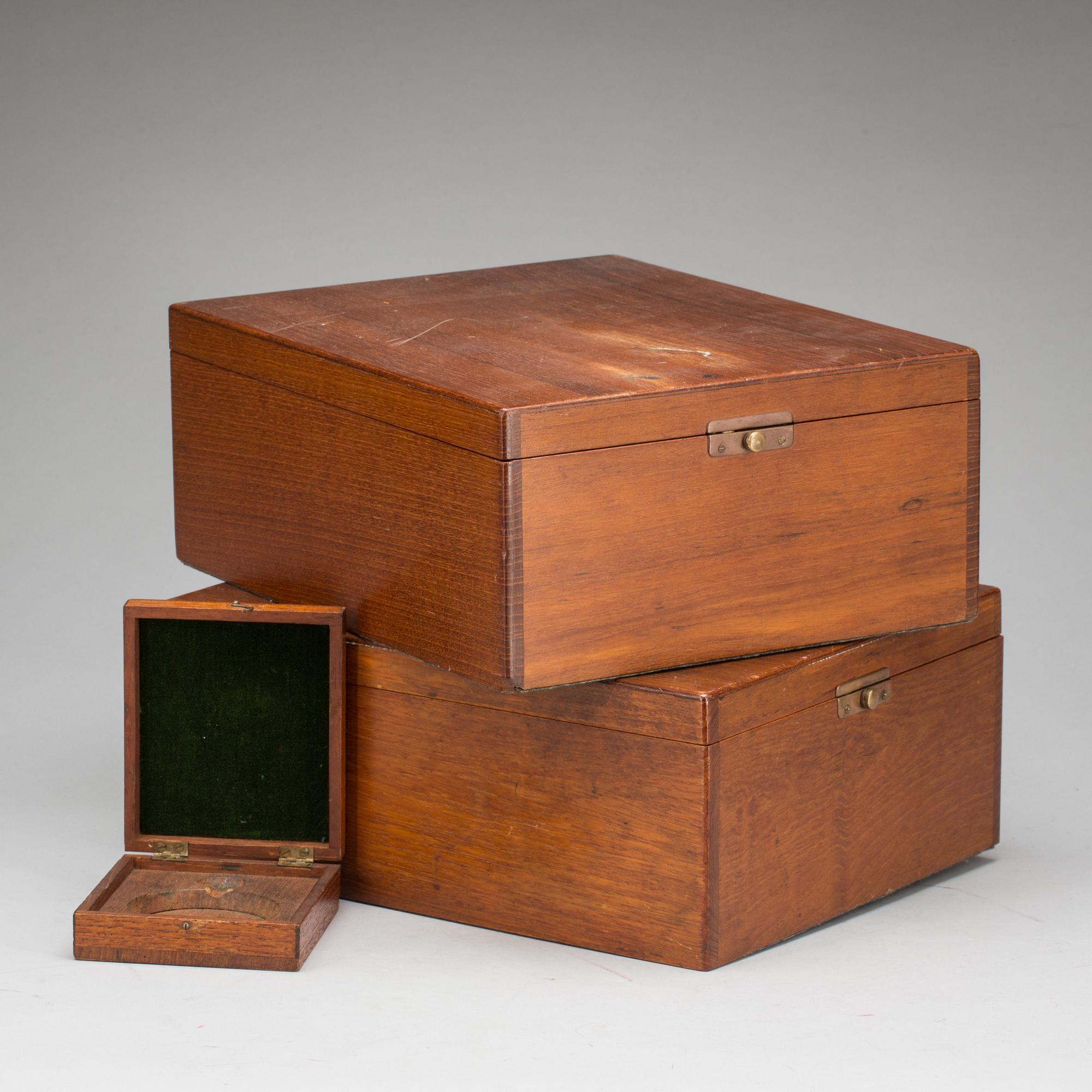 LÅDOR, 3 st. 1900-tal.