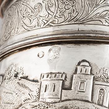 Dryckeskanna, silver, möjligen Hannover 1800-tal, importstämplad London 1878.