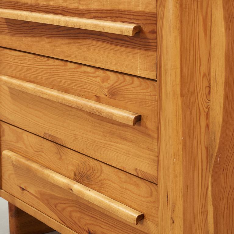 Axel Einar Hjorth, A modernist pine chest of drawers, attributed to Axel Einar Hjorth, probably 'Sport', Nordiska Kompaniet, Sweden 1930's.