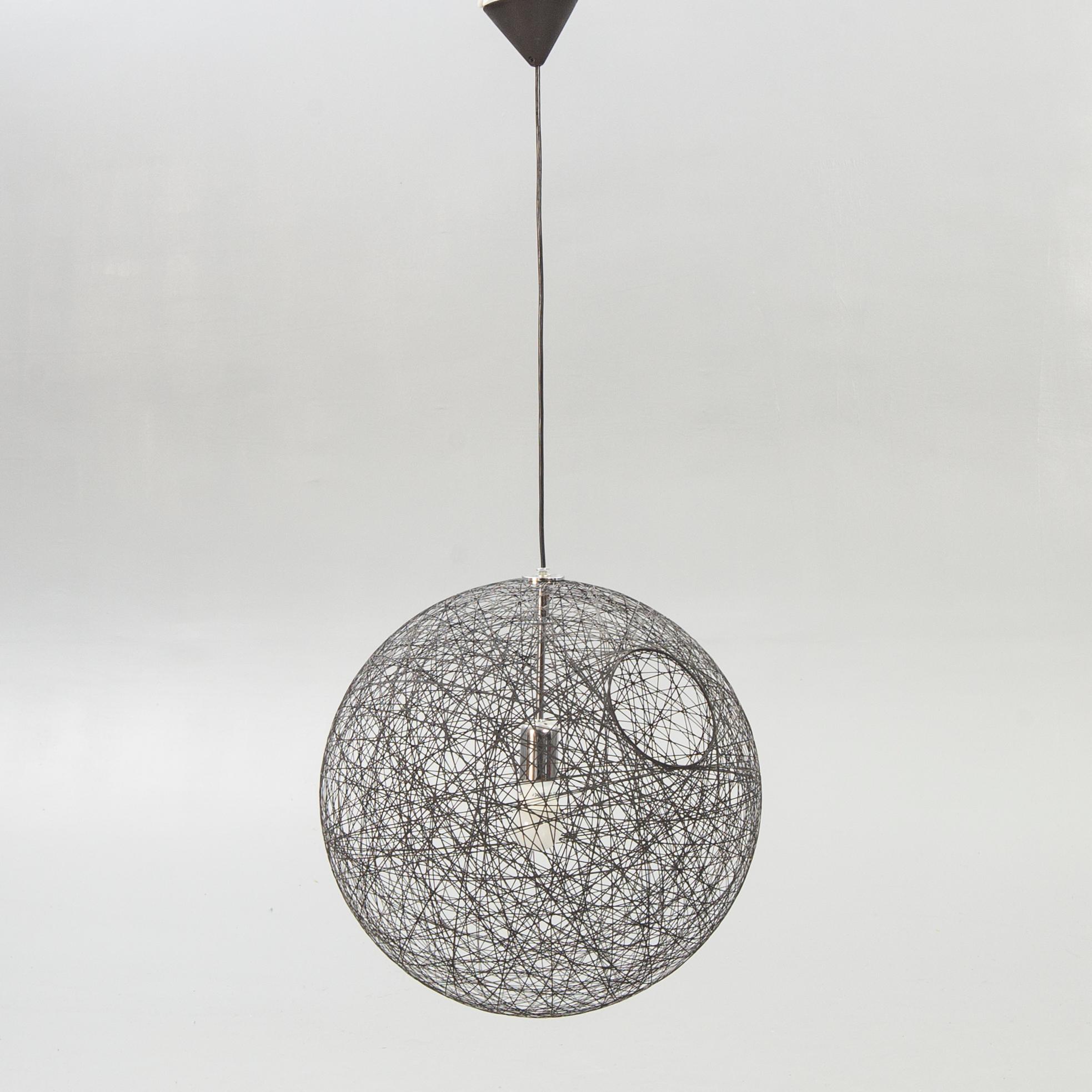 Mooi,  "Random light", ceiling lamp.