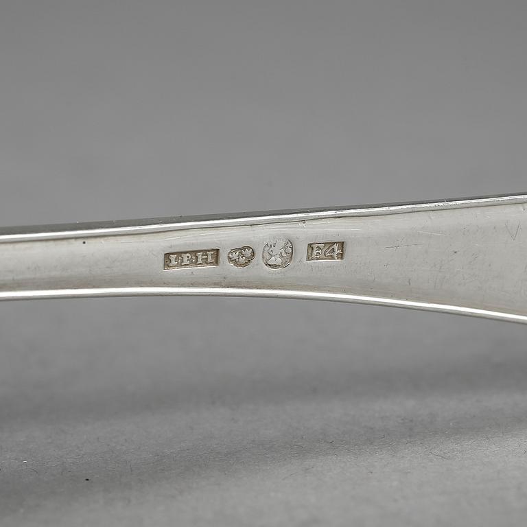 SERVISDELAR, 23 stycken, silver, "Fransk lilja", bla Johan Petter Hedman, Norrköping, 1836. Vikt ca 523g.