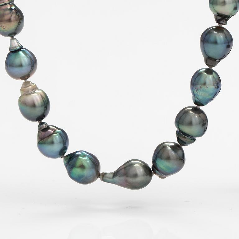 Pärlcollier, odlade pärlor, silver.