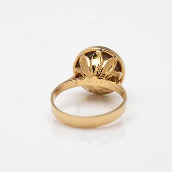 Ring 18K guld med en mabépärla.