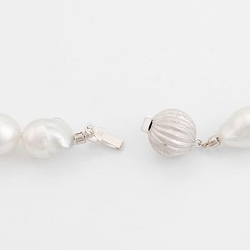 A cultured South Sea pearl necklace.