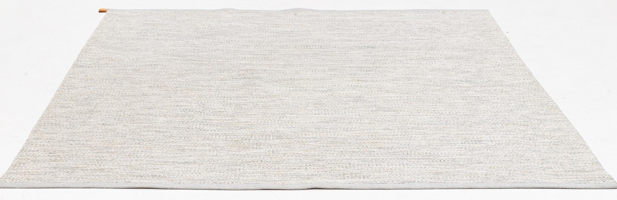 Matta, slätväv, "Greta Shimmer" Kasthall, ca. 233 x 225 cm.