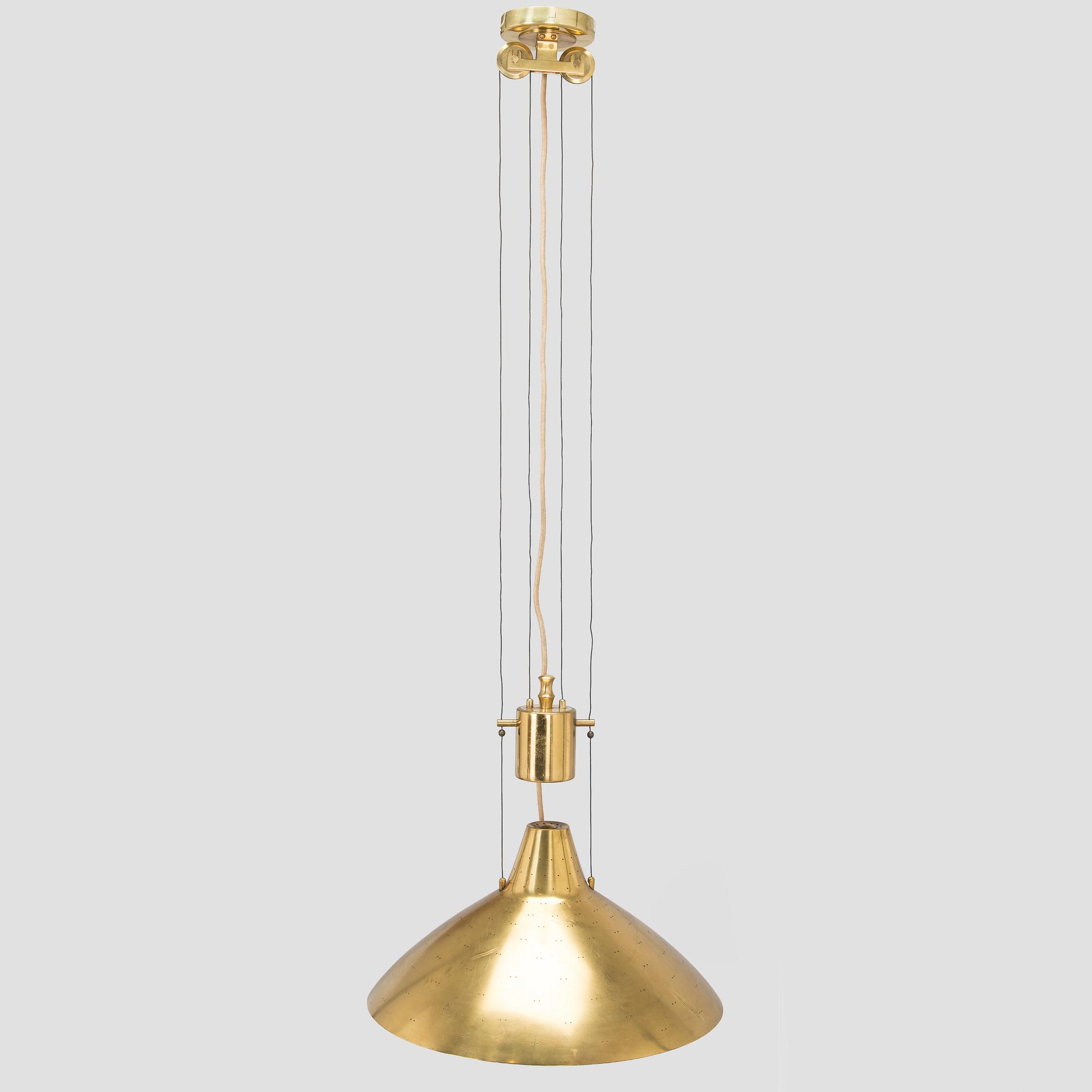 Paavo Tynell, taklampa, modell A 1984 / 10201, för Taito 1900-talets mitt.