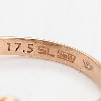 A 14K gold ring with topazes, Russia 2000-tal.