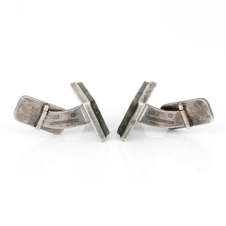 MANSCHETTKNAPPAR, ett par, silver, Jan Lundgren, Stockholm, 1969.