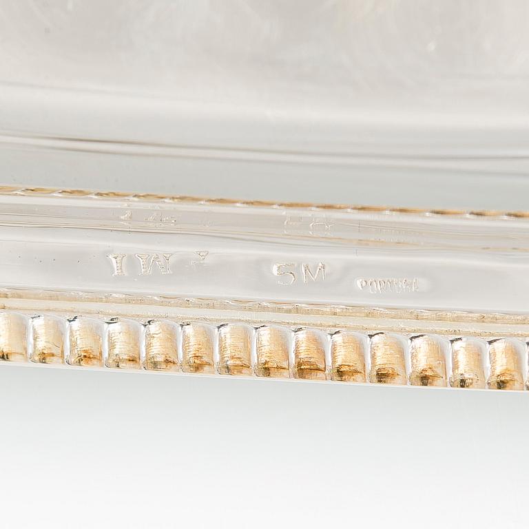 Kokoelma kattausesineitä, 17 osaa.