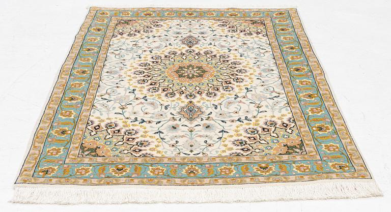 Rug, oriental, Tabriz, 165 x 99 cm.