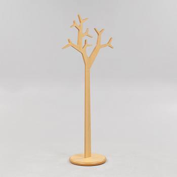 A coat hanger by Michael Young and Katrin Olina Petursdottir for Swedese, model "Tree", 21th century.