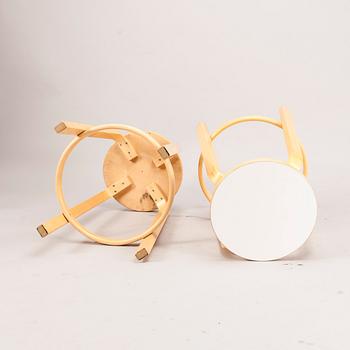 BARSTOLAR, ett par, modell 64, Alvar Aalto, Artek.