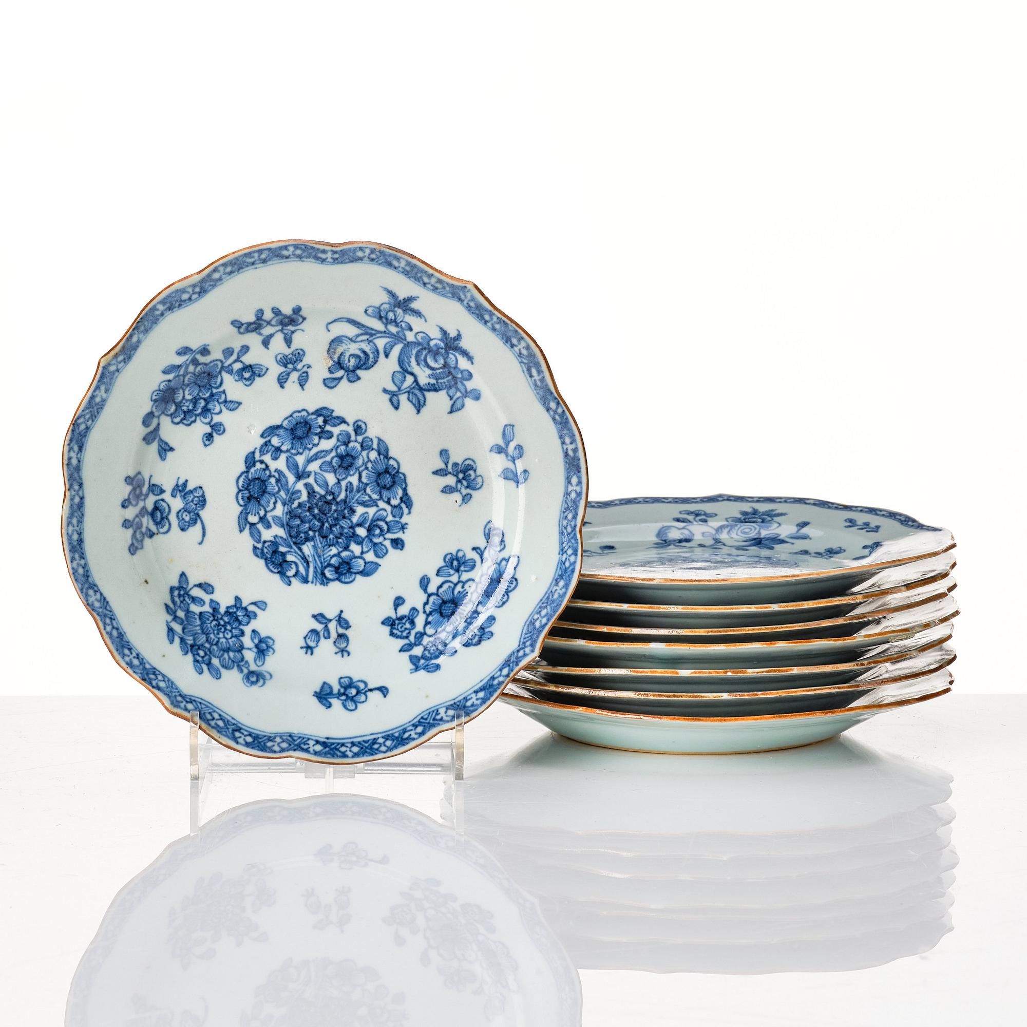 A set of two blue and white serving dishes and eigth dessert dishes, Qing dynasty, Qianlong (1736-95).