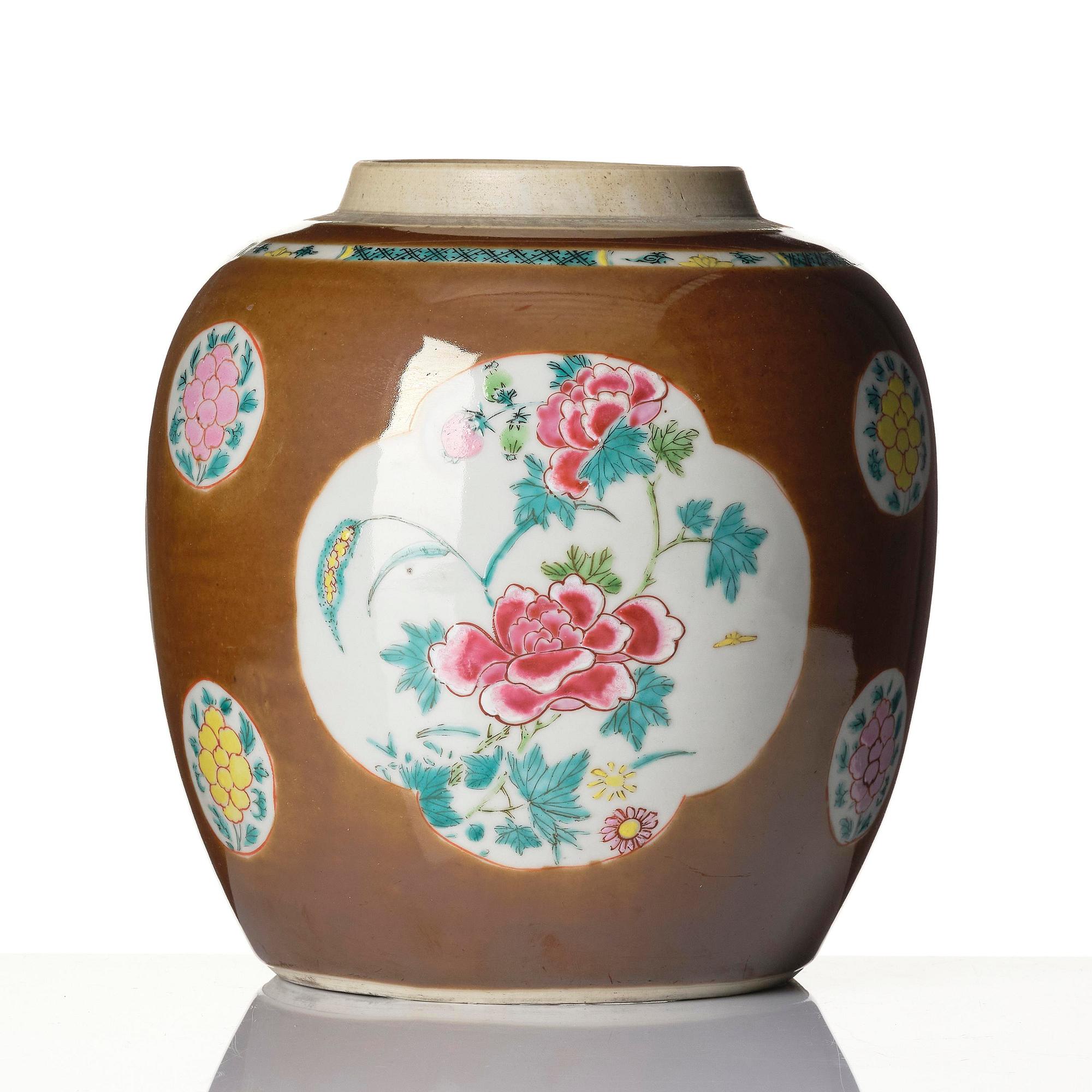Kruka, porslin. Qingdynastin, 1700-tal.