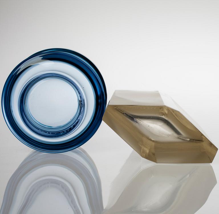 KONSTGLAS, 2 st, signerade Tapio Wirkkala, 3506 och 3322.