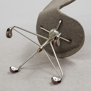 ARNE JACOBSEN, kontorsstol, "Sjuan", Fritz Hansen, 1963.
