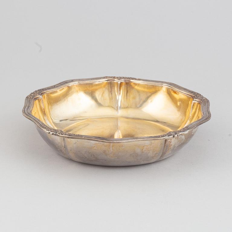 Two French 19th century silver 950/1000 dishes, after 1838.