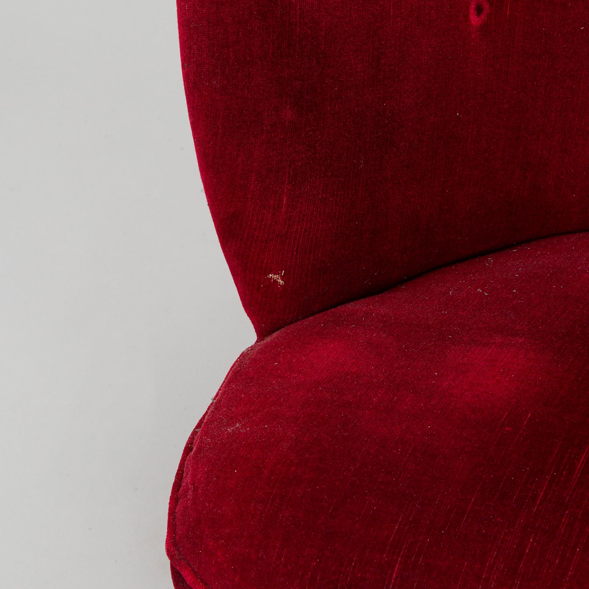 A mid-20th century armchair.