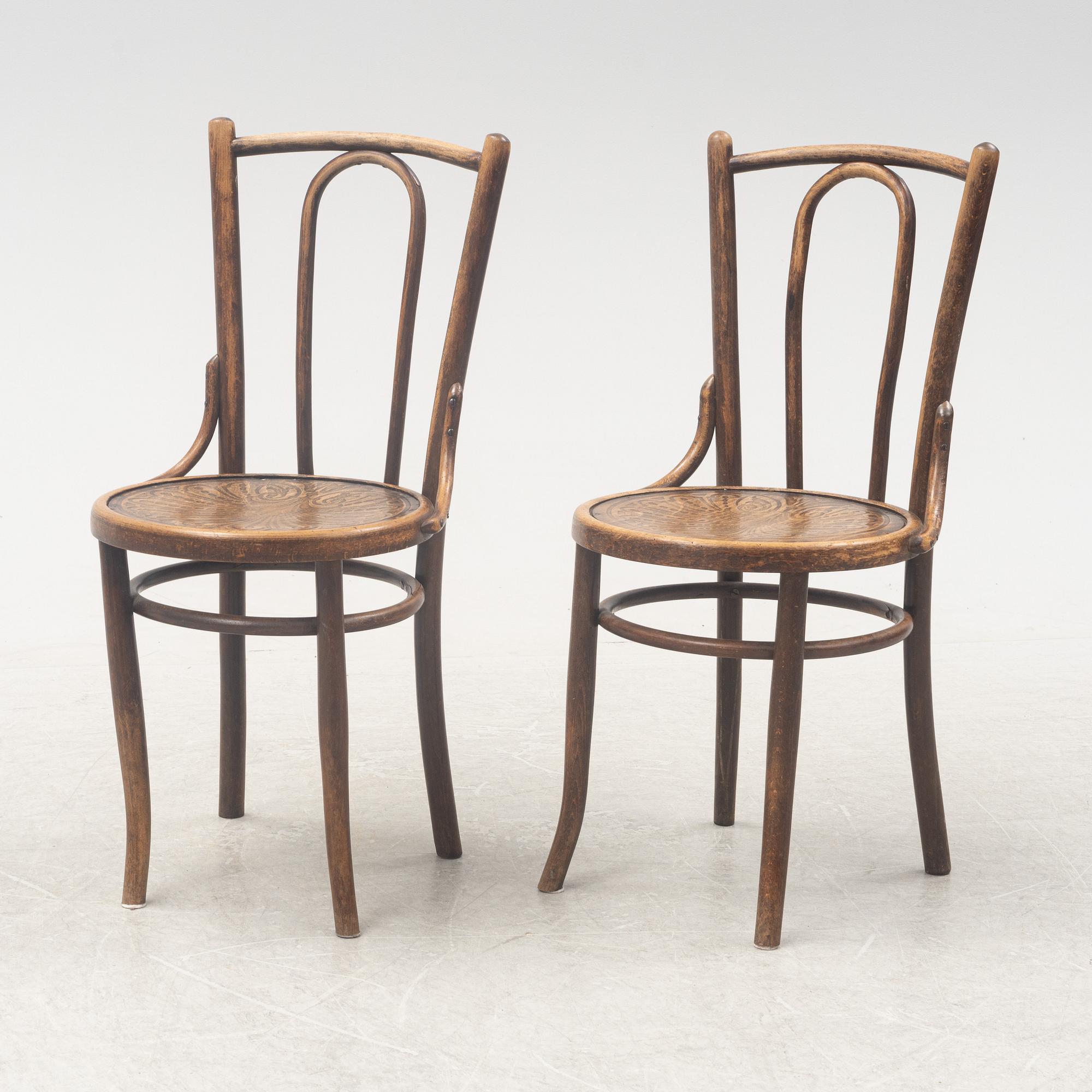 A set of 6 Café chairs, Mundus, Poland, early 20th Century.
