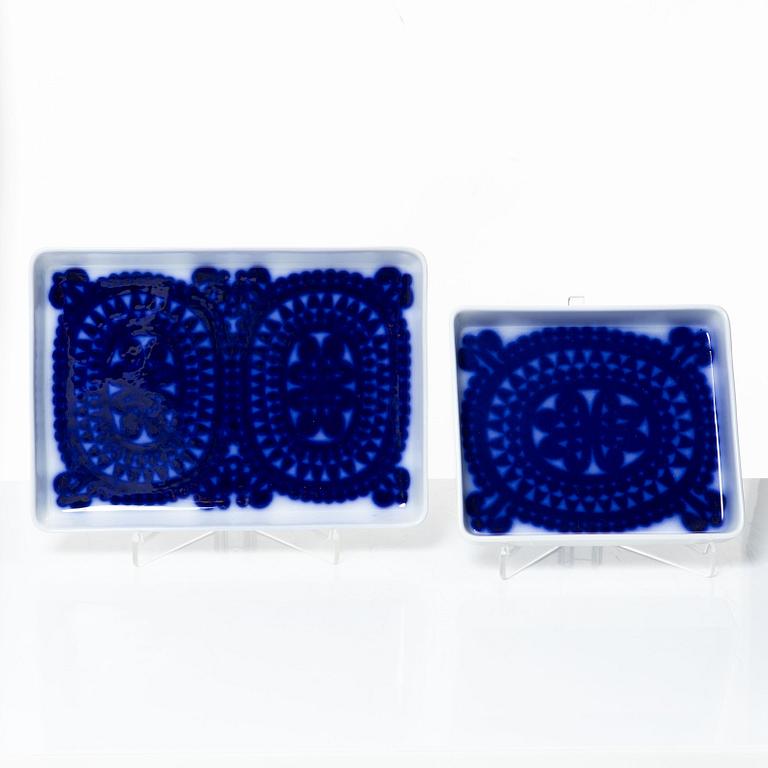 Stig Lindberg, a 39-piece 'Blå husar' creamware dinner service, Gustavsberg.