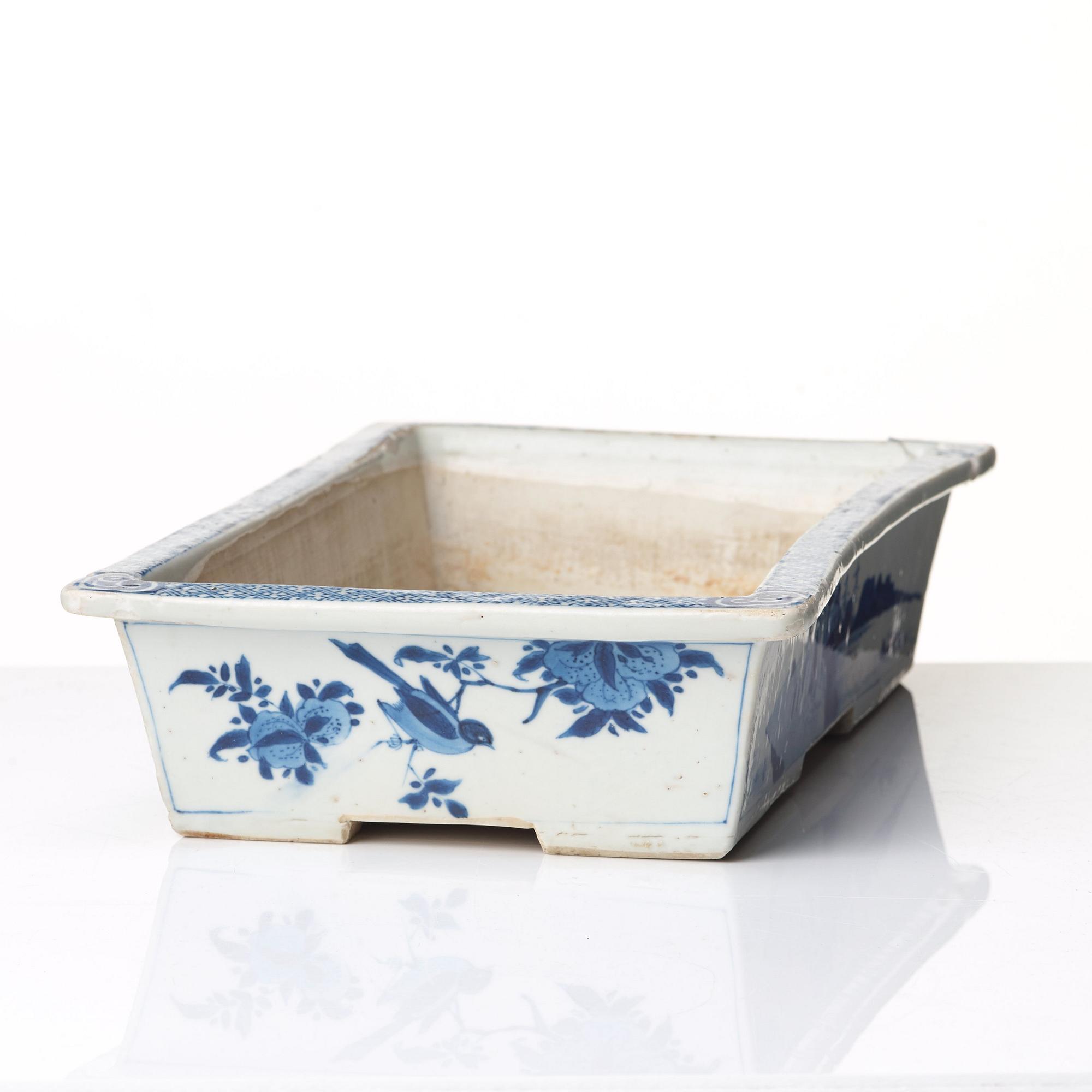 RÖKELSEKAR, porslin. Qingdynastin, Kangxi (1662-1722).