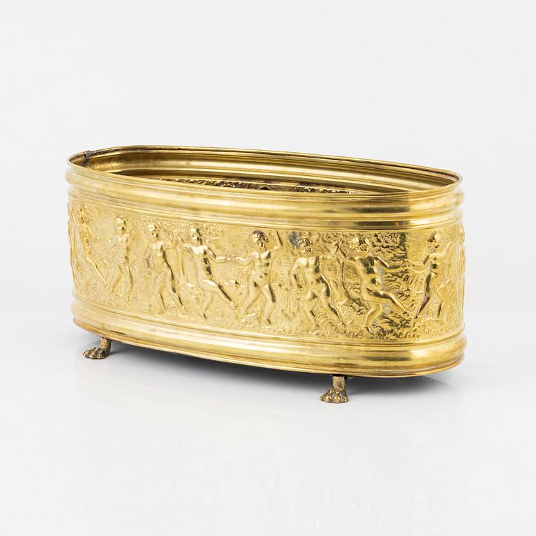 A brass jardiniere, circa 1900.