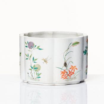 A Chinese famille rose flower pot, Republic period, 20th Century.