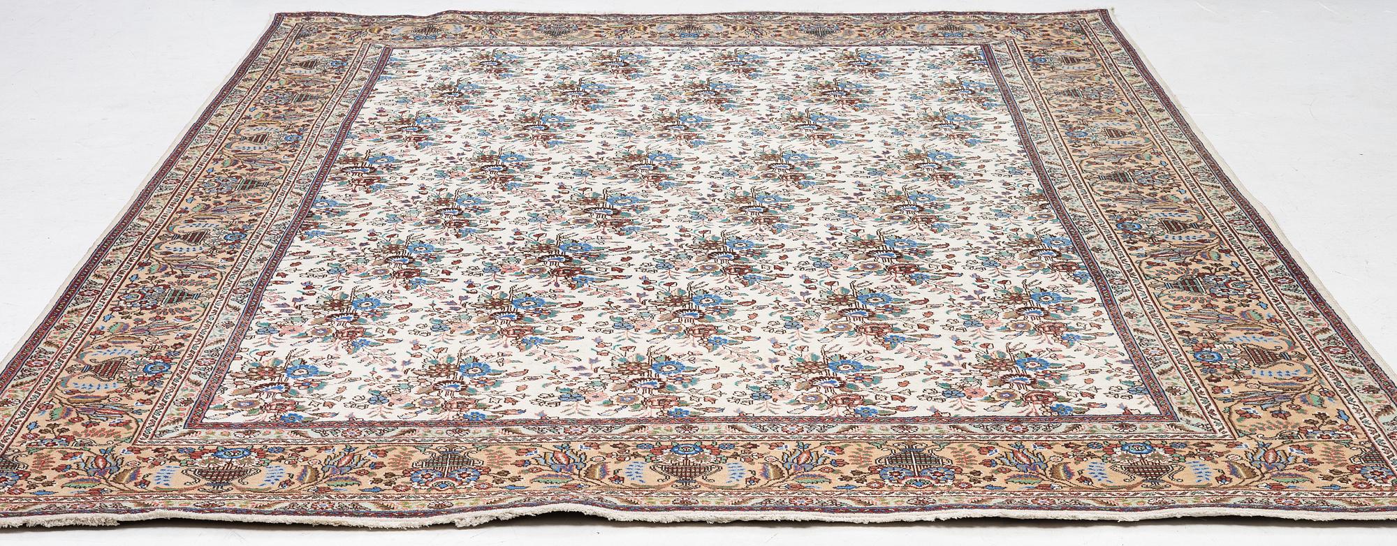 Matta, Täbriz, ca 390 x 292 cm.