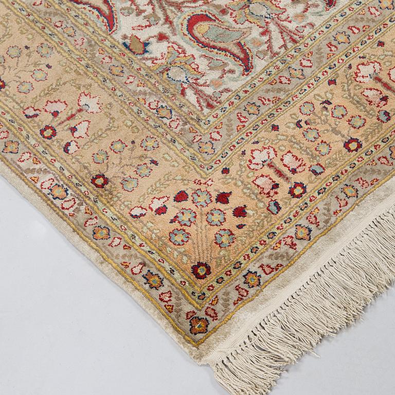 A silk runner, probably Turkey ca 284 x 99 cm.