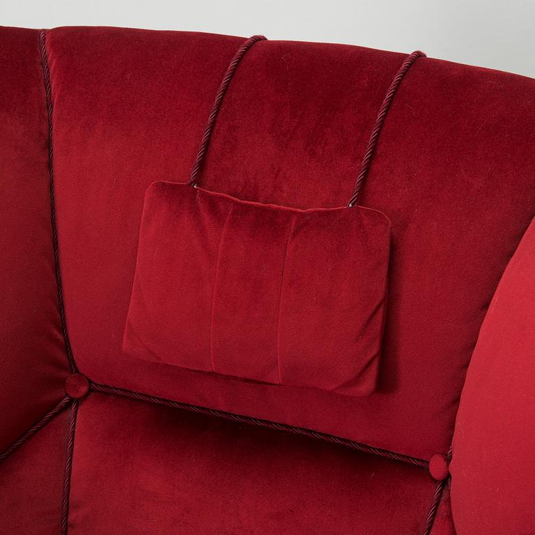 Märta Blomstedt, an 'Aulanko-model' armchair. Designed in 1939.