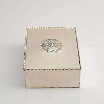 Georg Jensen, cigarrskrin, silver, inredning i trä, Köpenhamn 1918.