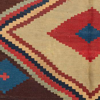 Antique Qashqai kilim carpet, ca 260 x 157 cm.