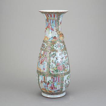 GOLVVAS, porslin, Kina, omkring 1900.