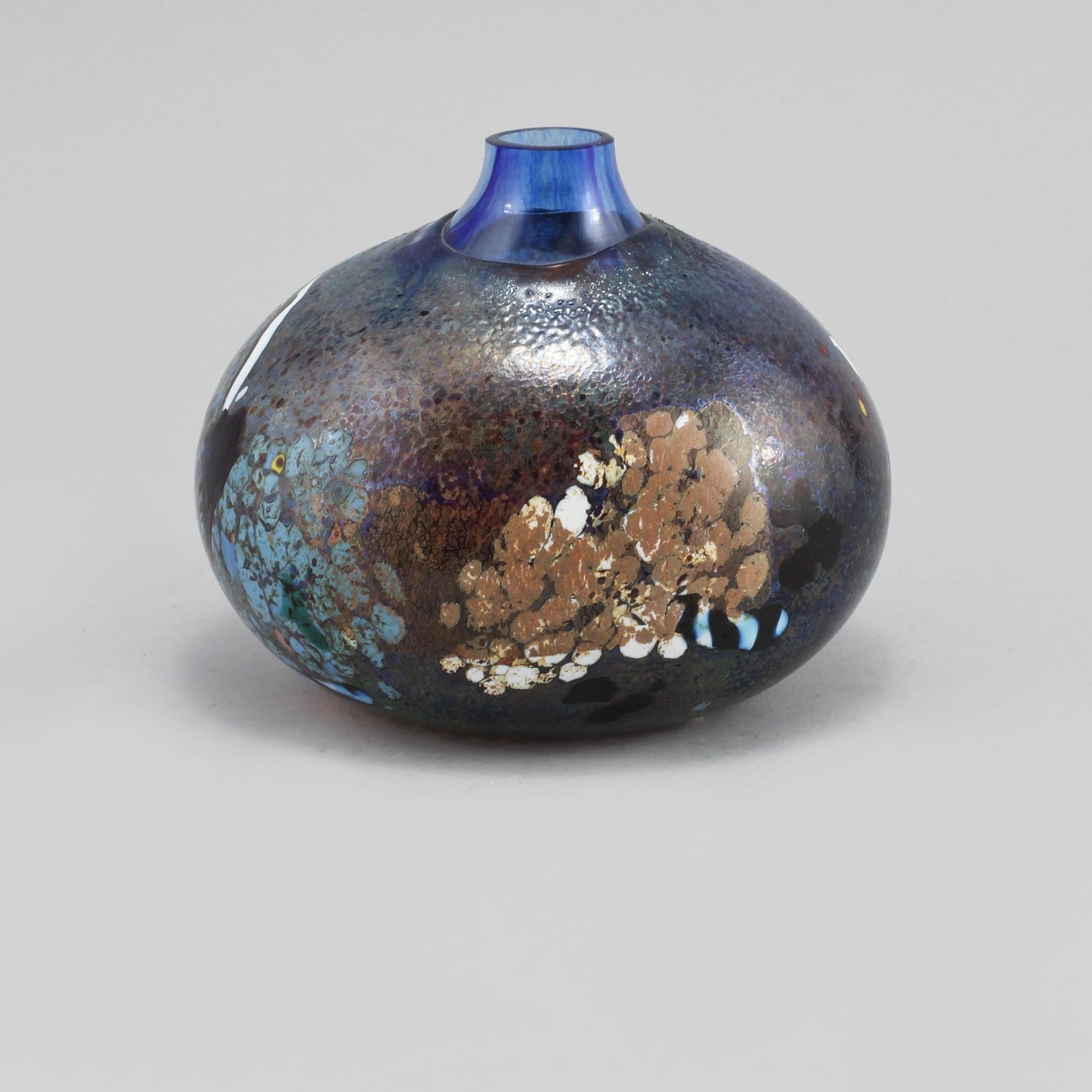 VAS, glas, Bertil Vallien, Kosta Boda, sent 1900-tal.