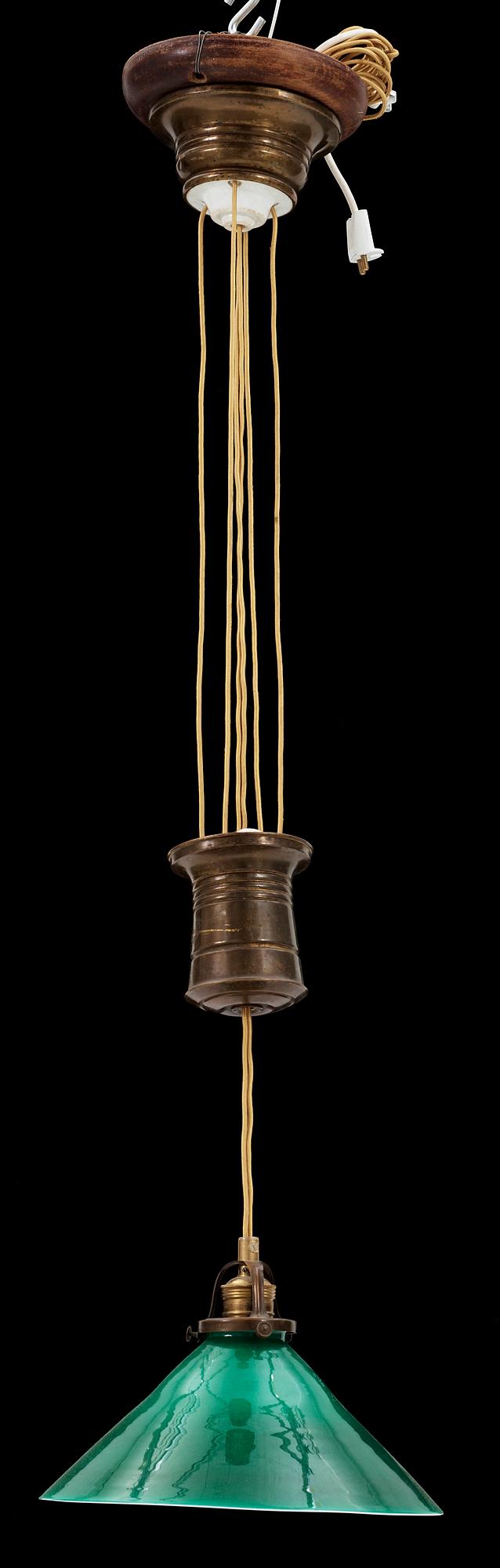SKOMAKARLAMPA, 1900-talets början. H ca 94.