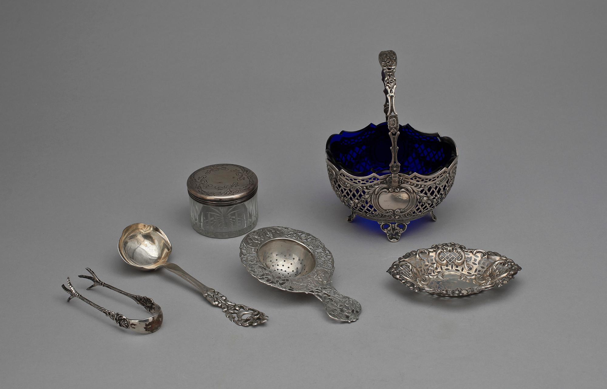 PARTI SILVER, 6 delar, bl a Stockholm och London 1900-tal, tot vikt 322 gram.