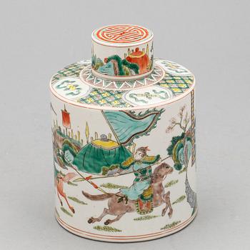 BURK MED LOCK, porslin, Kina, 1900-tal.
