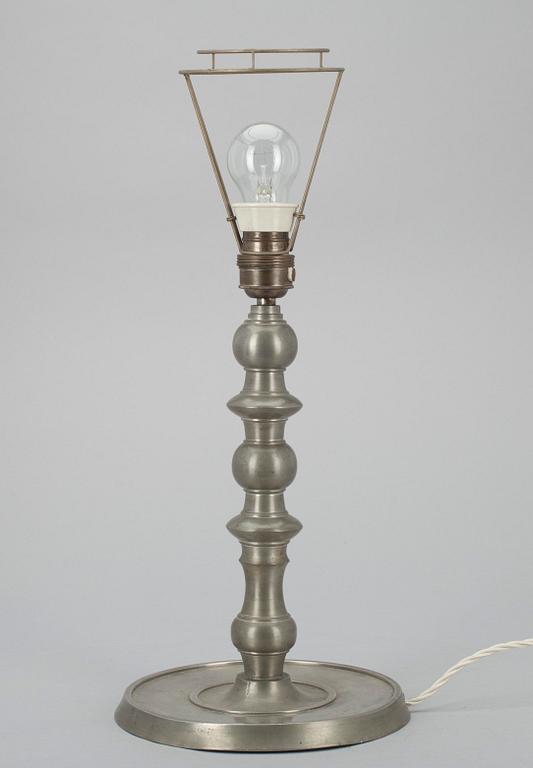 BORDSLAMPA, tenn, Firma Svenskt Tenn, 1927.