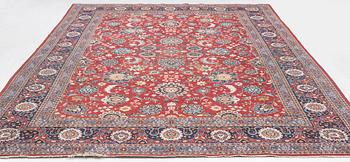 A semi-antique Keshan carpet, c. 416 x 270 cm.