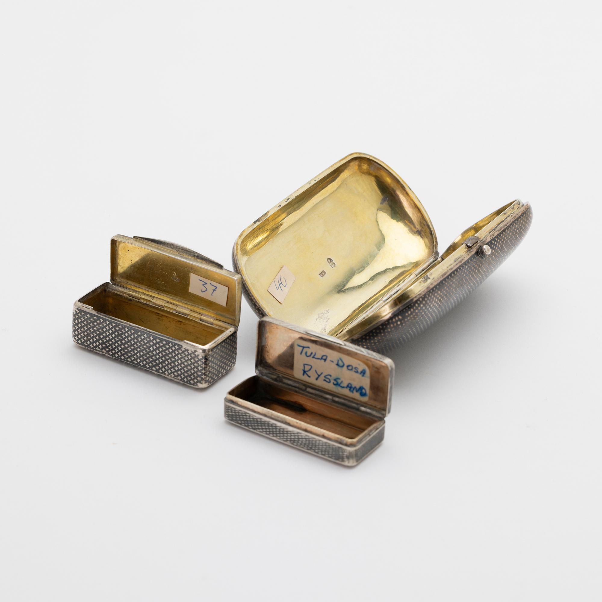 Dosor, tre stycken, silver, Ryssland, 1800-tal.