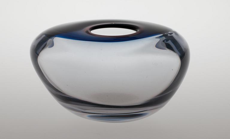 Timo Sarpaneva, A GLASS SCULPTURE.