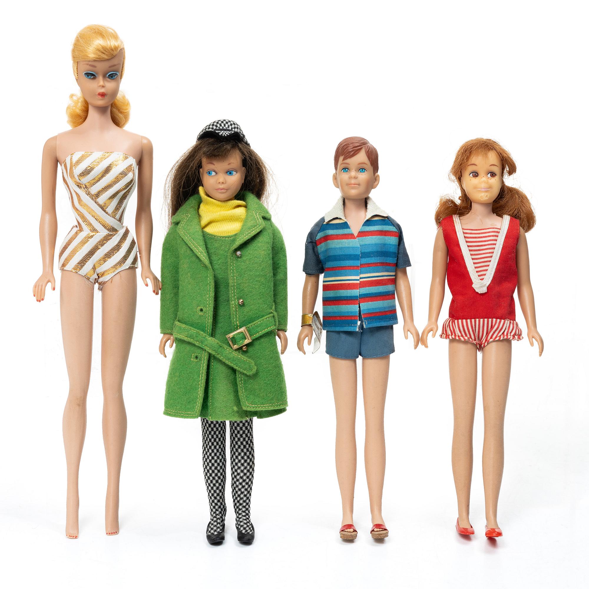 Barbiedockor, 4 st, samt kläder och accessoarer, Mattel, 1960-tal.